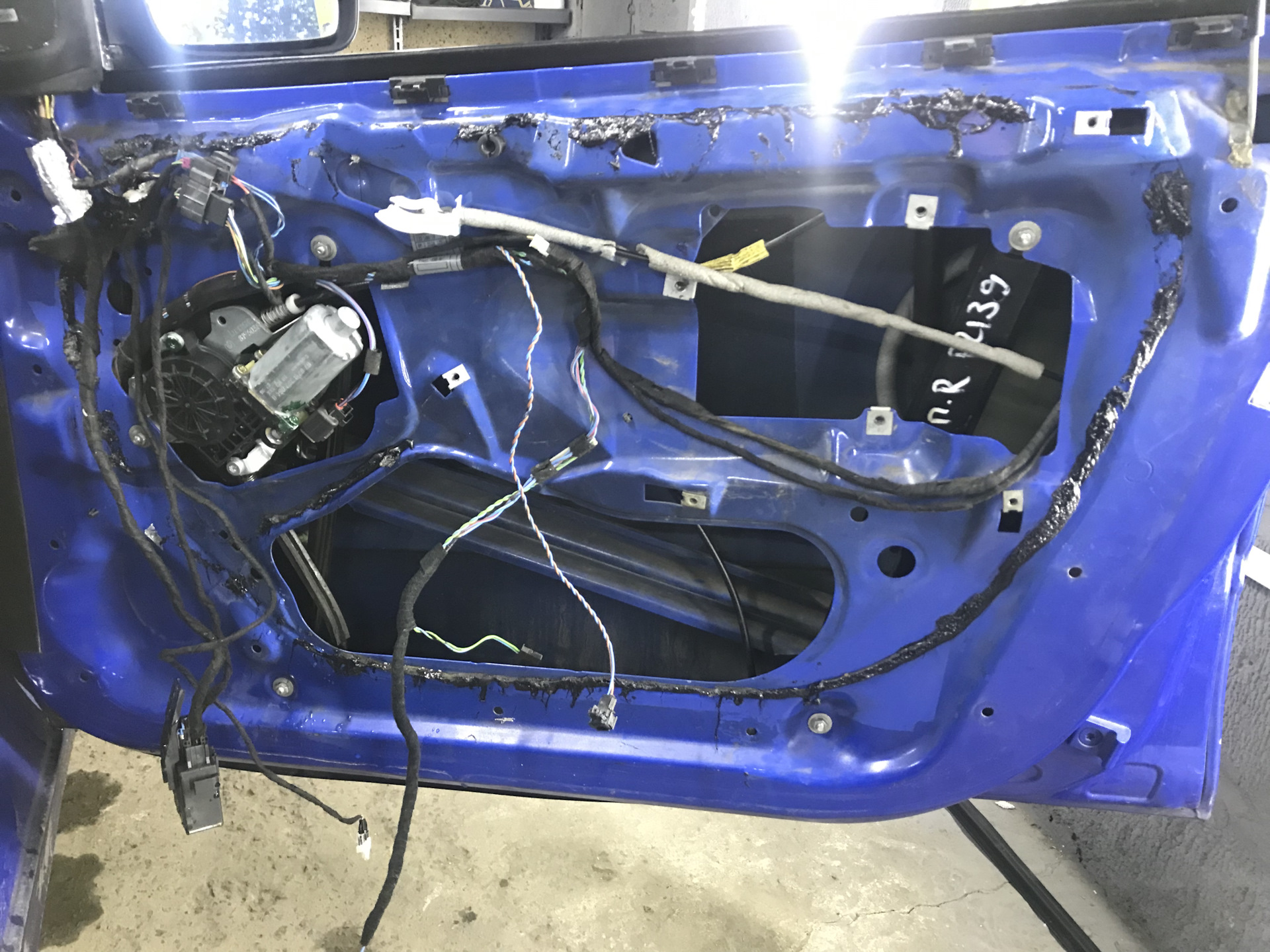 Замена механизма стеклоподъемника — BMW 3 series (E46), 2 л, 2001 года ...