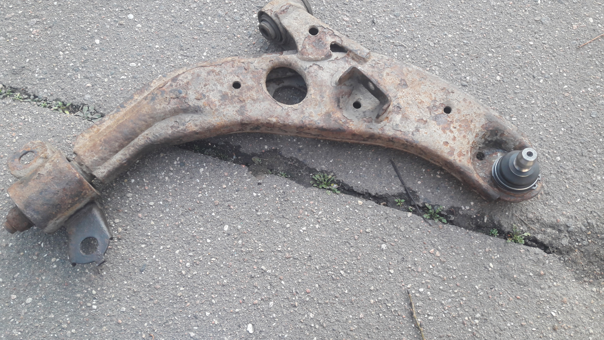Замена шаровой опоры 626 ge — Mazda 626 IV (GE), 1,8 л, 1996 года ...