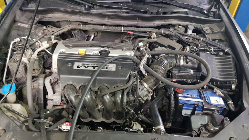 вывели вентиляцию картера наружу — Honda Accord (8G)