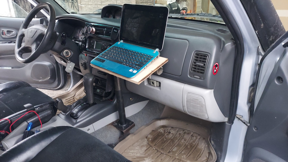 Стойка навигации — Mitsubishi Pajero Sport (1G), 3 л, 2005 года ...
