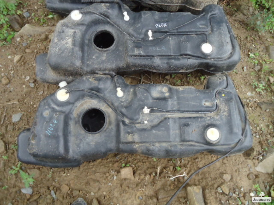 Контрактный бензобак от Nissan Note E11 правый руль — Nissan Note (1G)