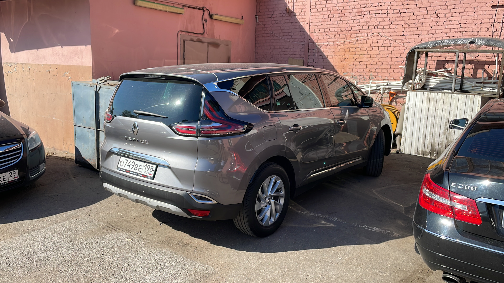 Продажа Renault Espace V 2017 (дизель, робот) — с историей обслуживания —  DRIVE2.RU