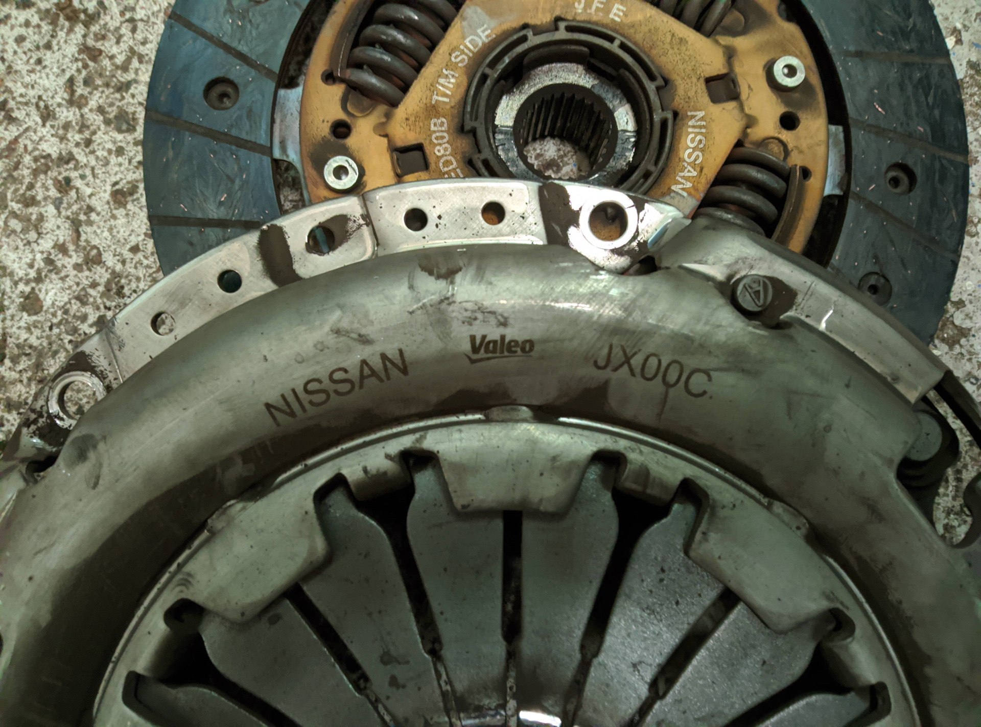 Диск сцепления к4м. Valeo 834104 комплект сцепления. 834104 valeo.