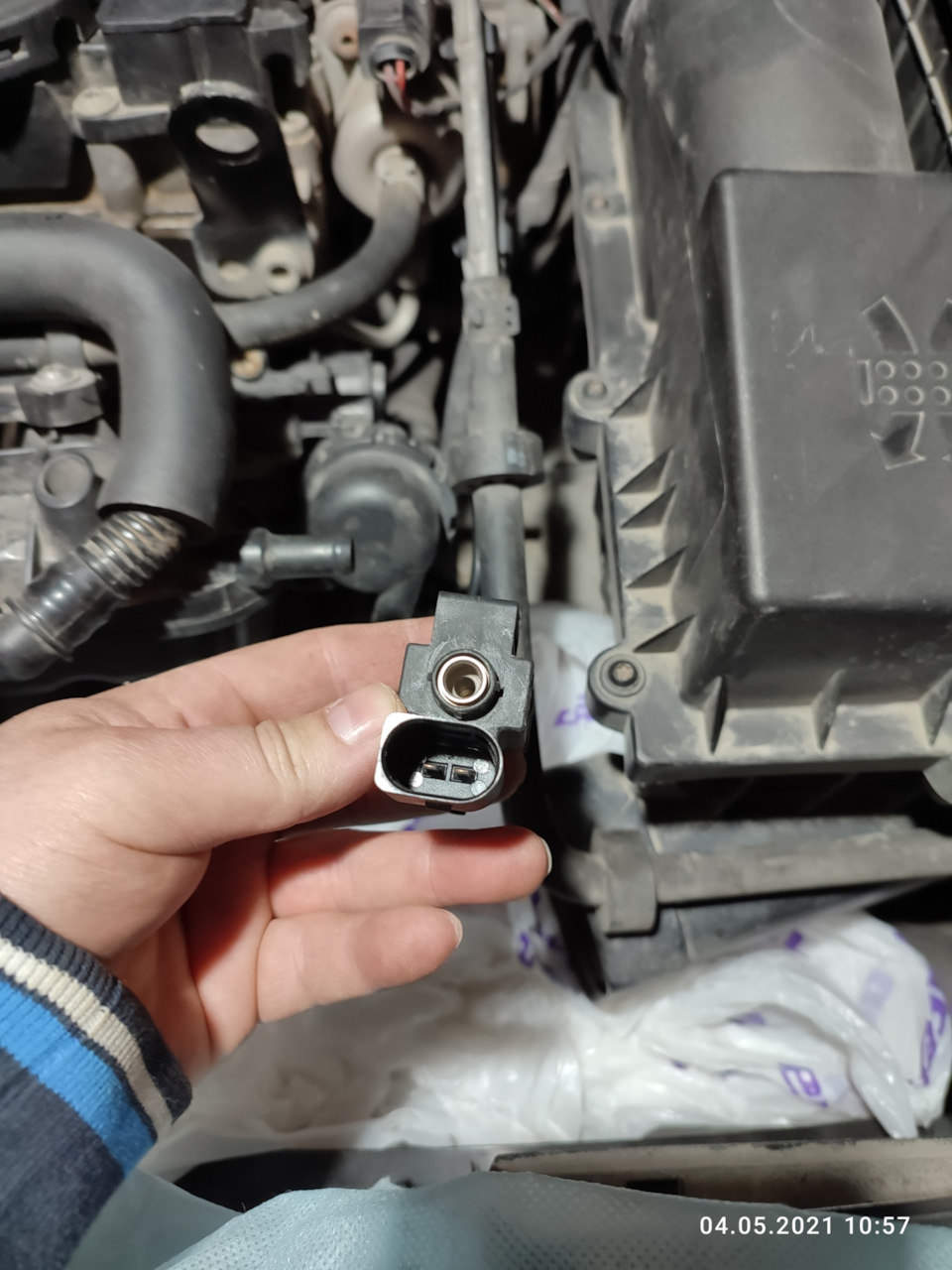 Поменял губку на магнитном клапане — Volkswagen Passat CC, 1,8 л, 2011 ...