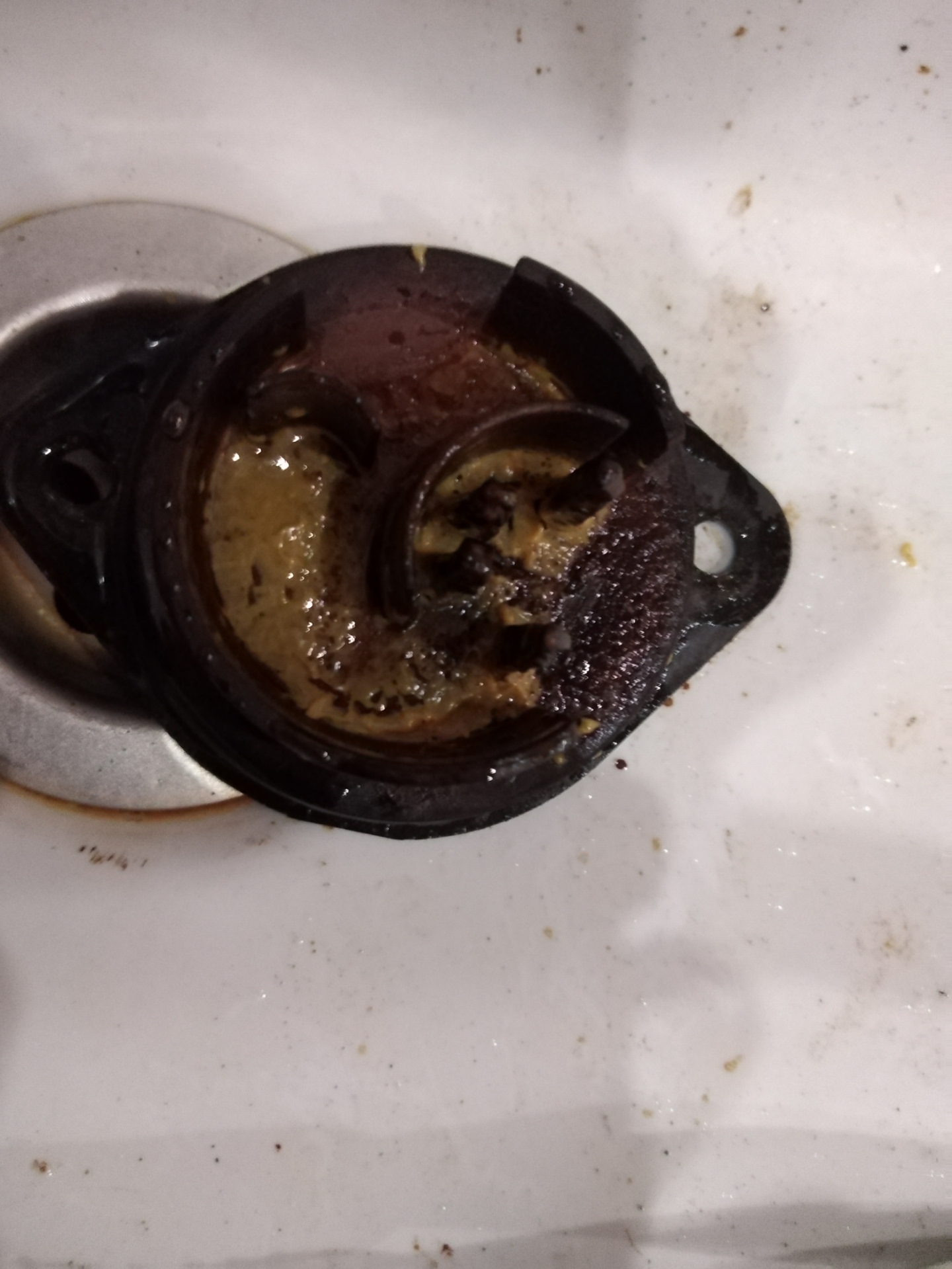 Чистка маслоотделителя — Skoda Fabia Mk2, 1,2 л, 2011 года | своими ...