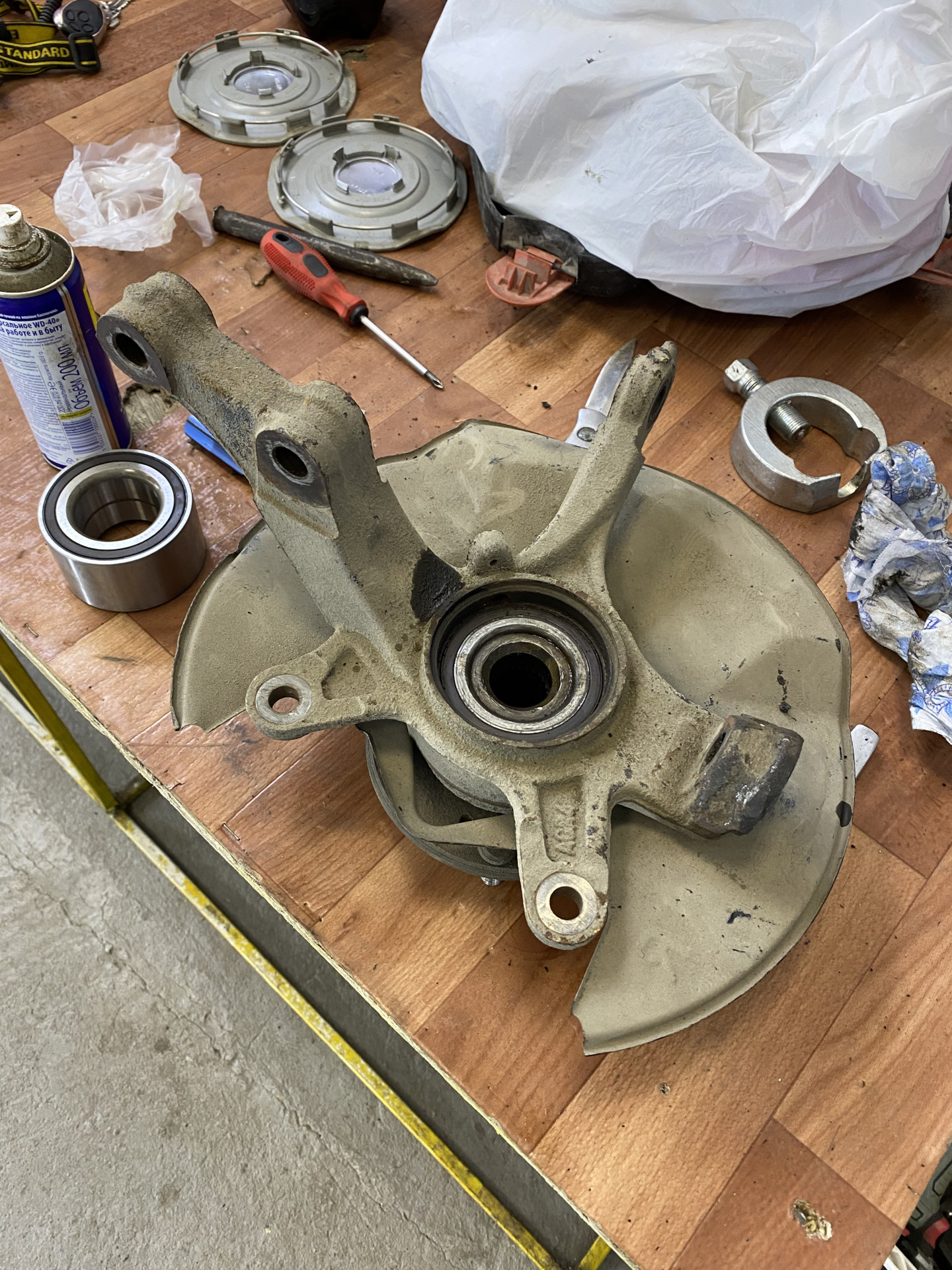 Замена щеток актуатора, ступичных подшипников, датчиков абс. — Honda ...