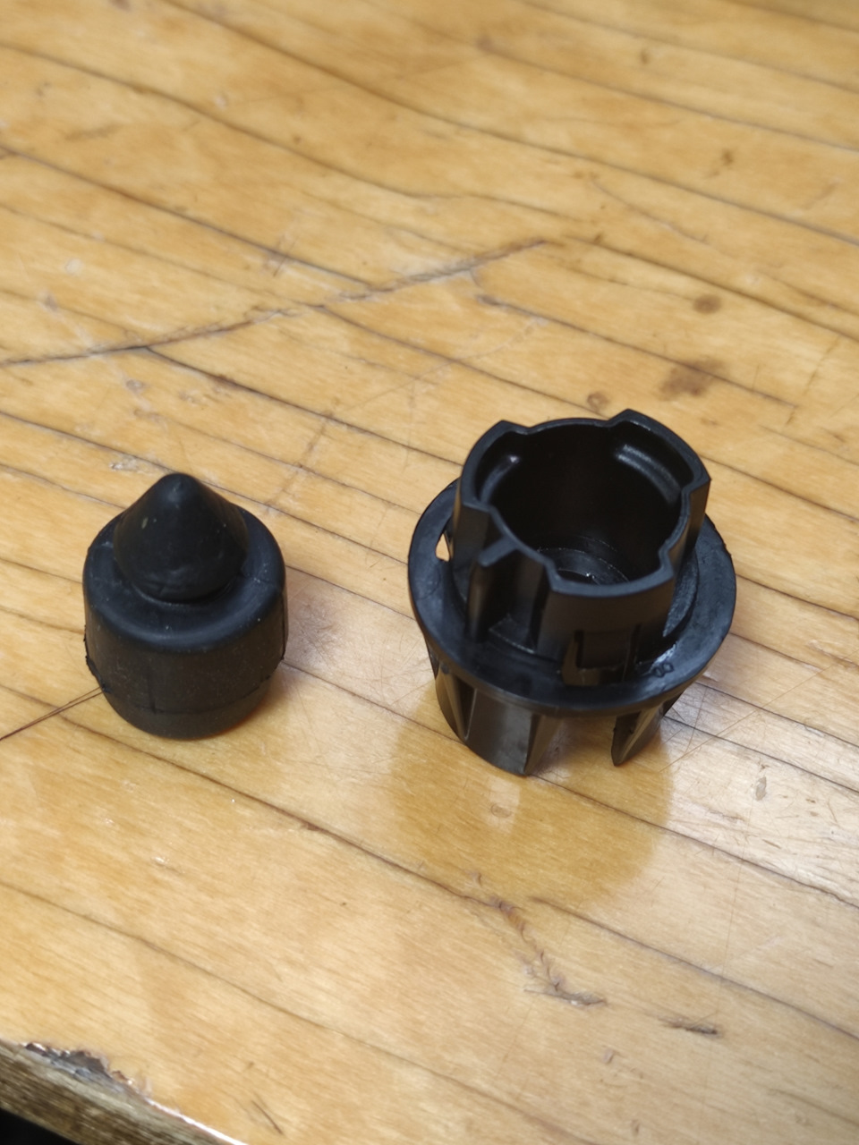 Регулировка зазоров багажника и нежданчик — Renault Sandero Stepway (2G ...