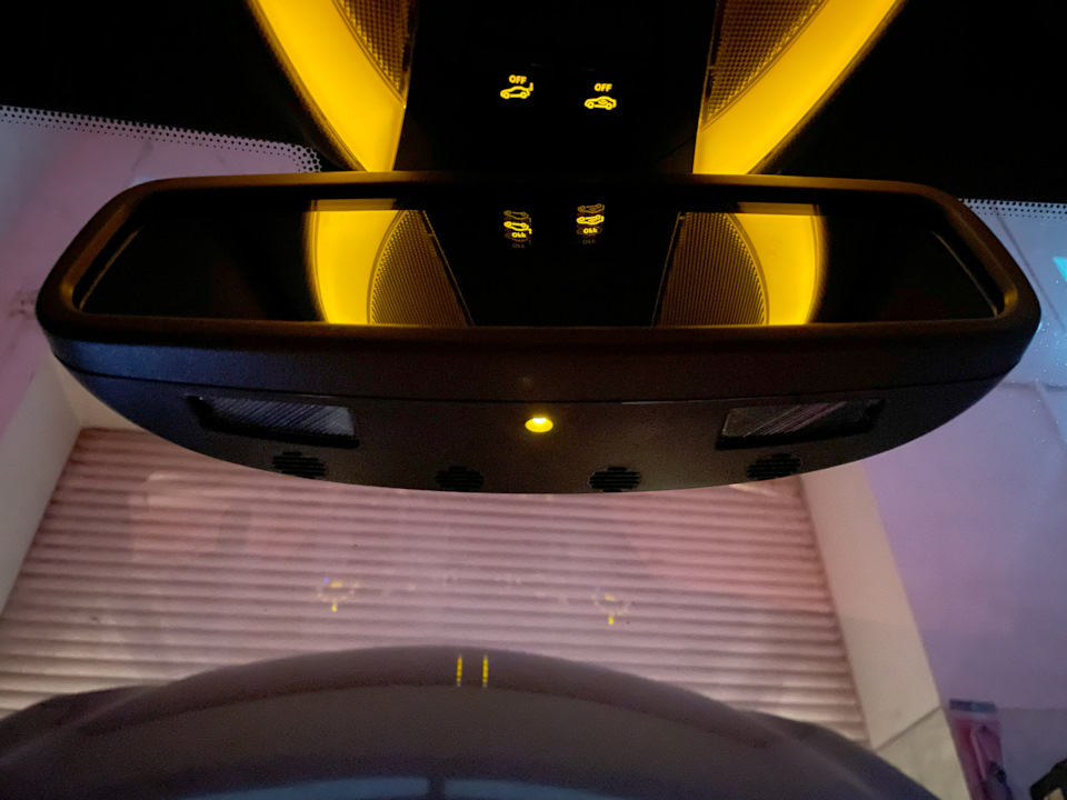 Амбиентная подсветка области вокруг селектора КПП — Mercedes-Benz CLS ...