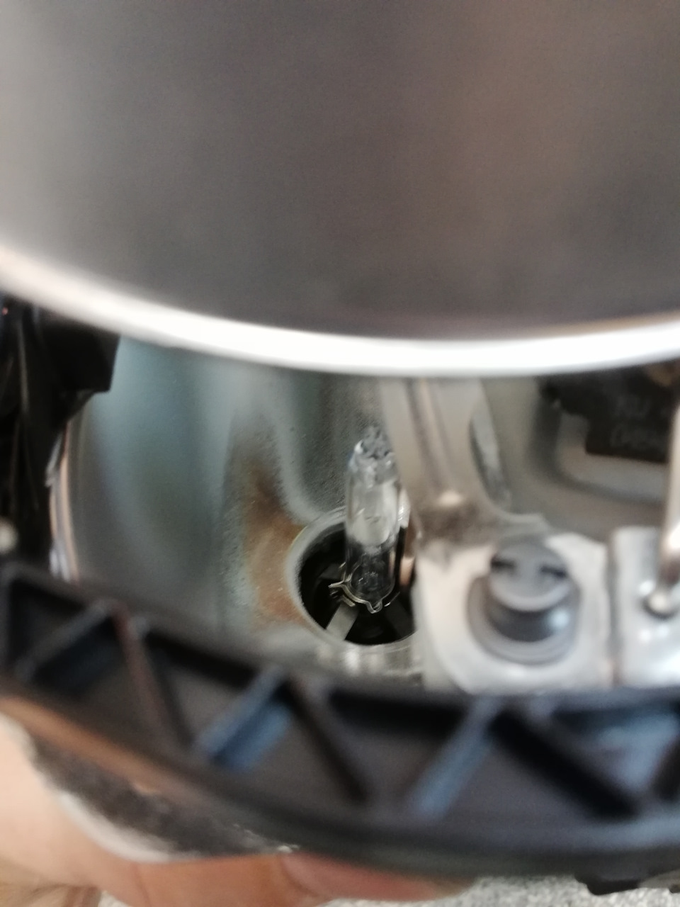 Выгоревший отражатель — BMW X5 (E53)