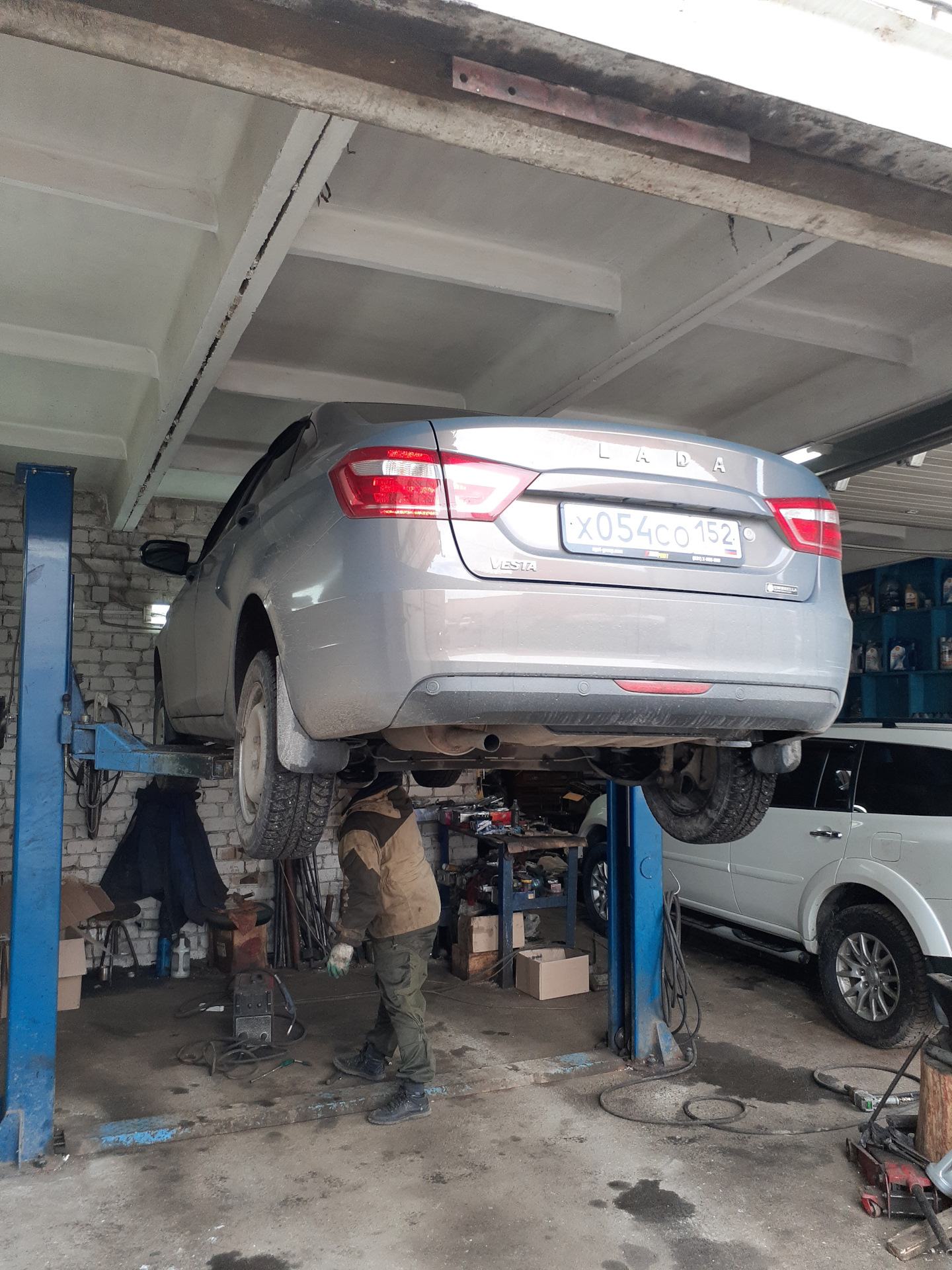 Замена гофры(металлокомпенсатора) — Lada Vesta, 1,6 л, 2017 года ...