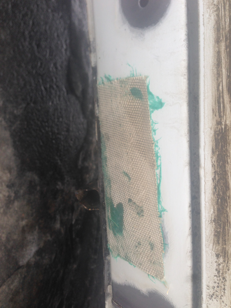 так же сделал и остальные дырочки — Lada 21053