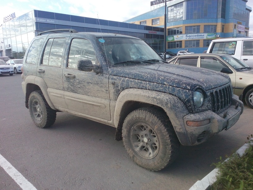 А мы живем и здравствуем) — Jeep Cherokee (KJ), 2,4 л, 2002 года