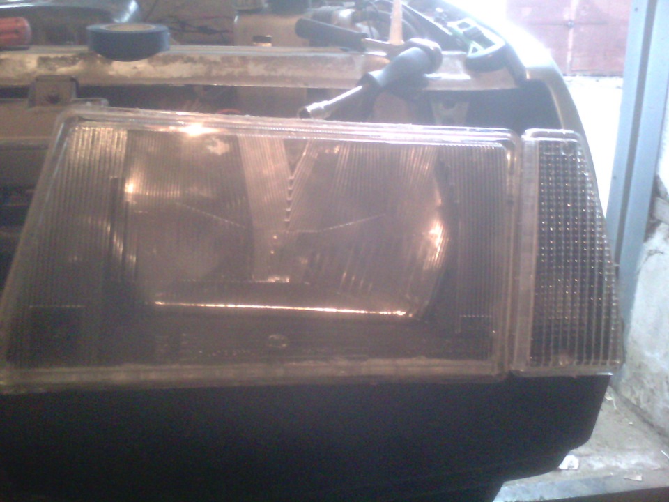 решил закрасить фары ) — LADA 21083, 1,5 л., 2001 года | просто так ...