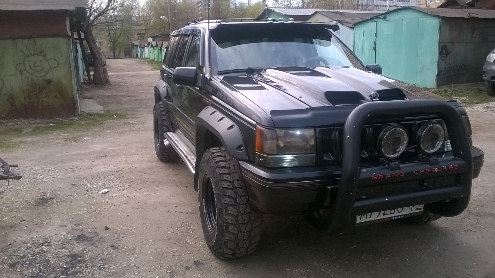 Jeep Grand Cherokee (ZJ) 5.2 бензиновый 1995 | TRAGLODIT на DRIVE2