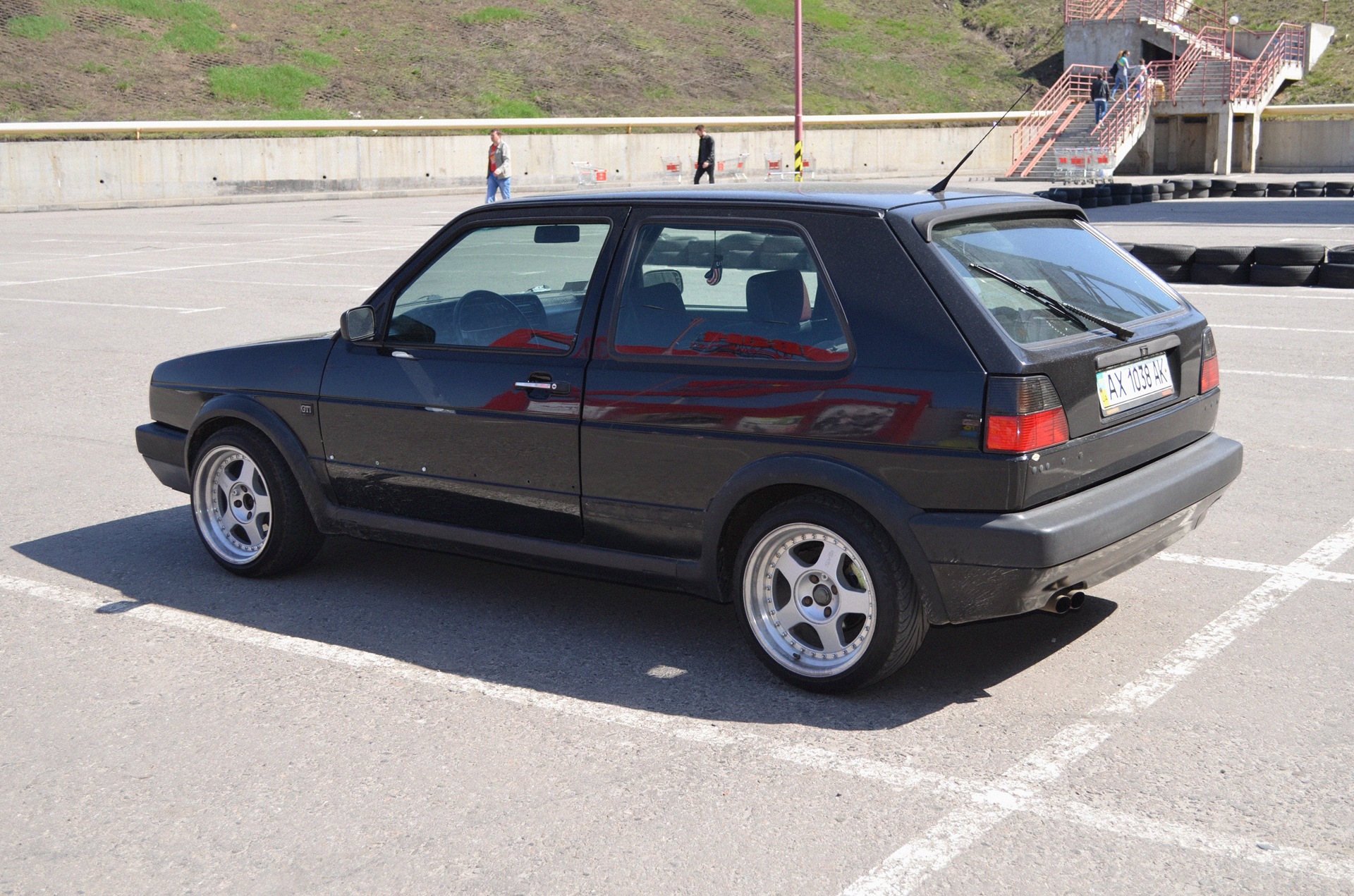 Hella Red Black Golf 2 Купить