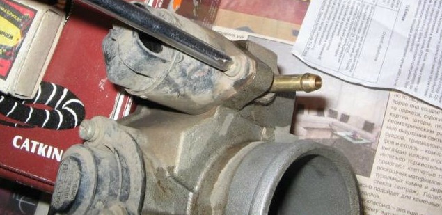 Чистка дроссельной заслонки, замена воздушного фильтра и замена сетки ...