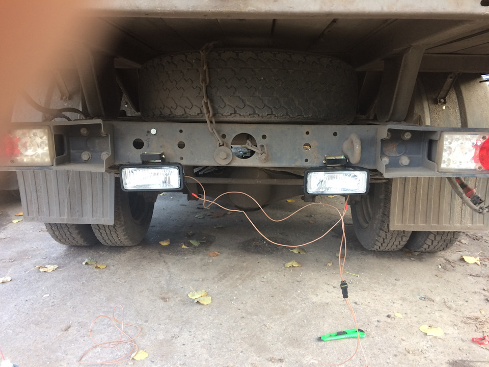 Установка туманок на задний ход. — ГАЗ Газель, 2,4 л, 2006 года ...