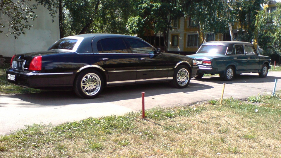 Lincoln Town car 1998 Limo