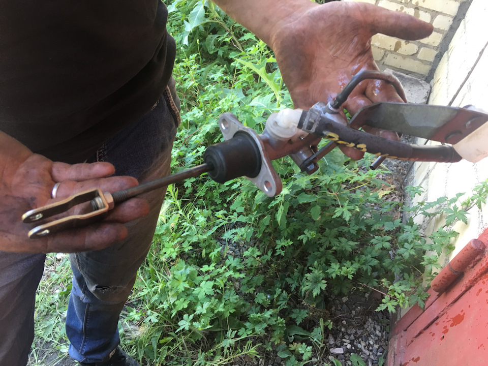 Прокачка сцепления на Subaru. Почему у меня это заняло 8 часов, а не 15 ...