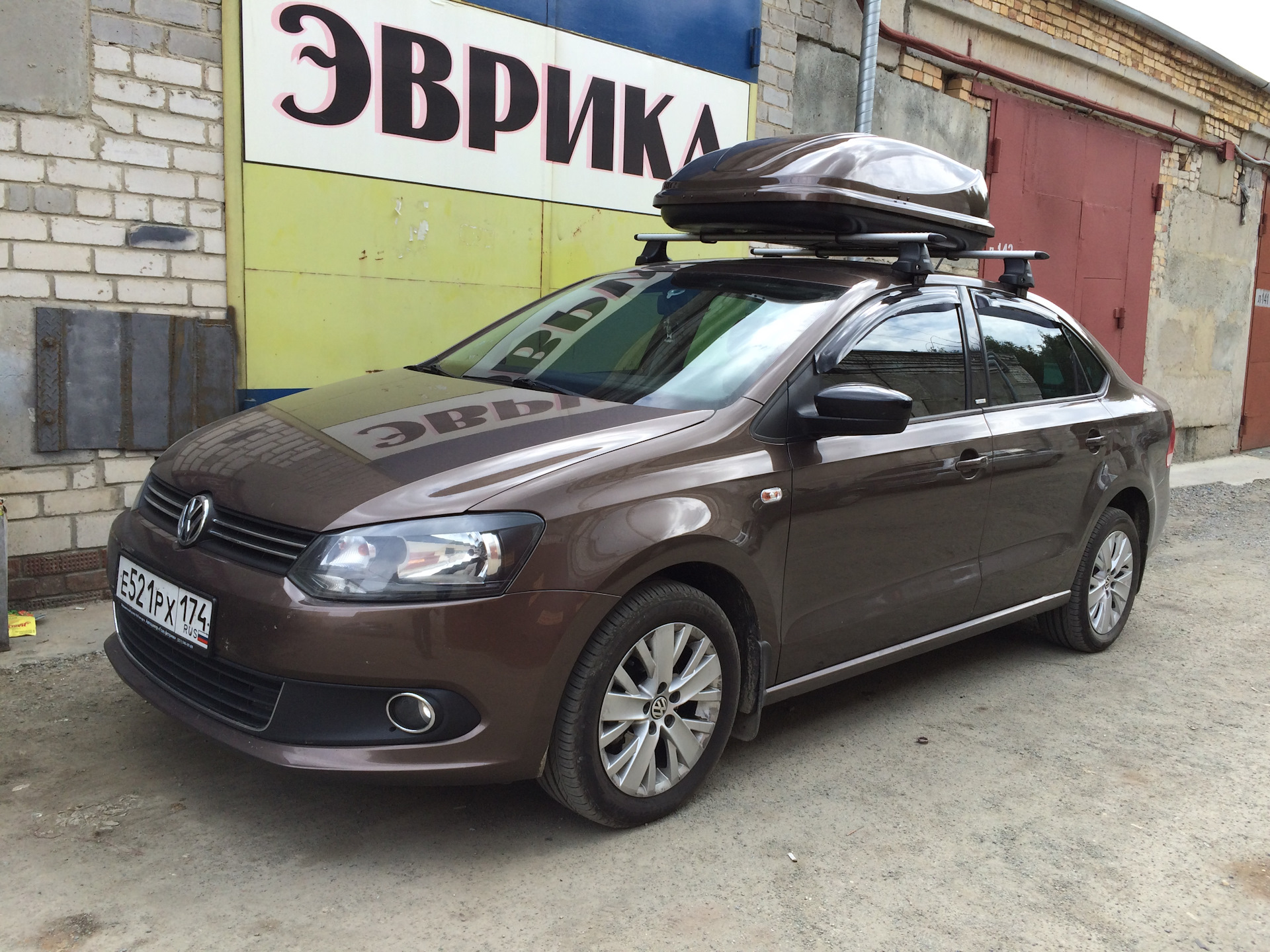 Бокс на крышу. — Volkswagen Polo Sedan, 1,6 л, 2014 года | путешествие |  DRIVE2