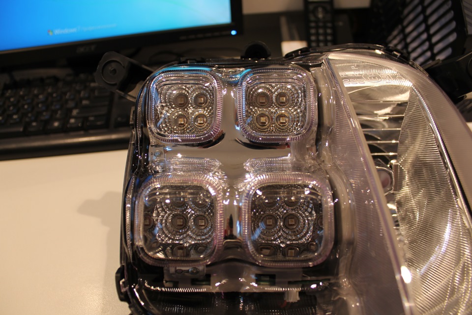 Четыре глаза, шестнадцать диодов! — KIA Ceed SW (2G)