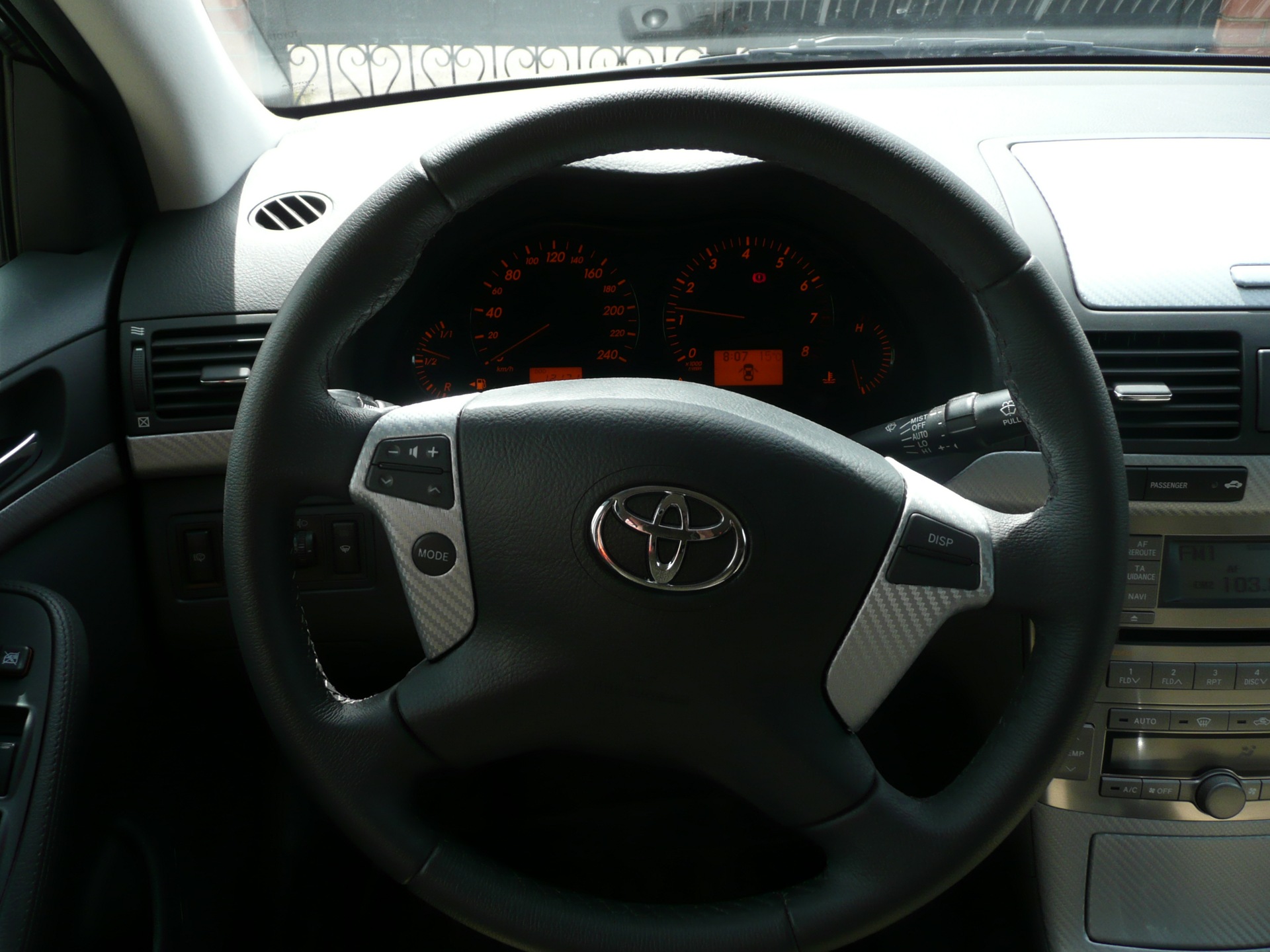 Completed 3D Carbon trim - Toyota Avensis 18 L 2008