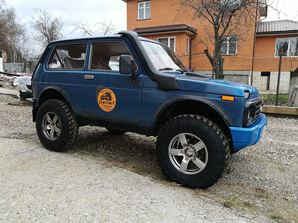 Резка арок и установка 31 колес на ниву — Lada 4x4 3D, 1,5 л, …