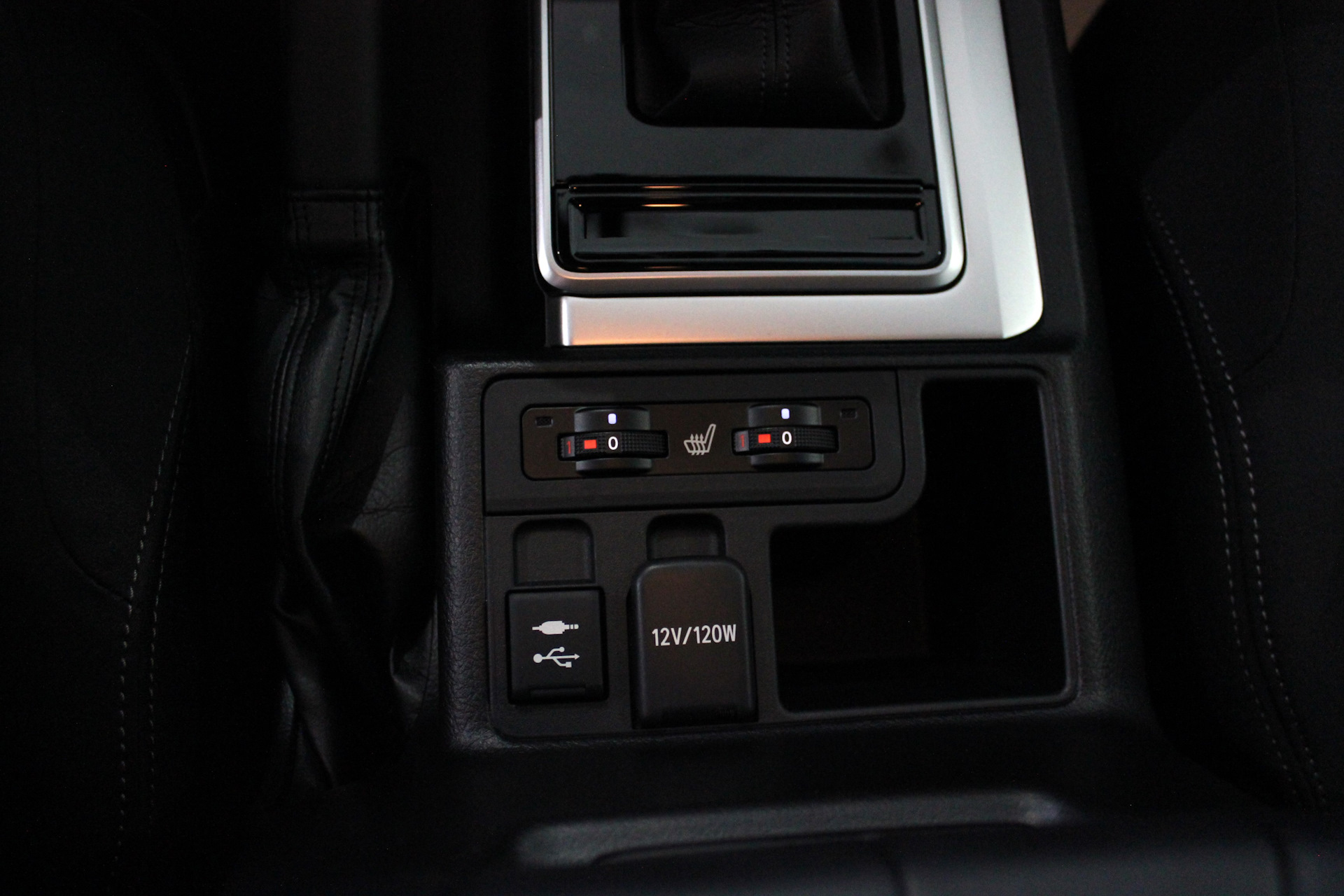 Land cruiser prado 150 рестайлинг салона. Свисте свистевший печь ?. Toyota land cruiser prado 2005 г. Прадо 150 рестайлинг и дорестайлинг. Land cruiser prado 150 рестайлинг салона.