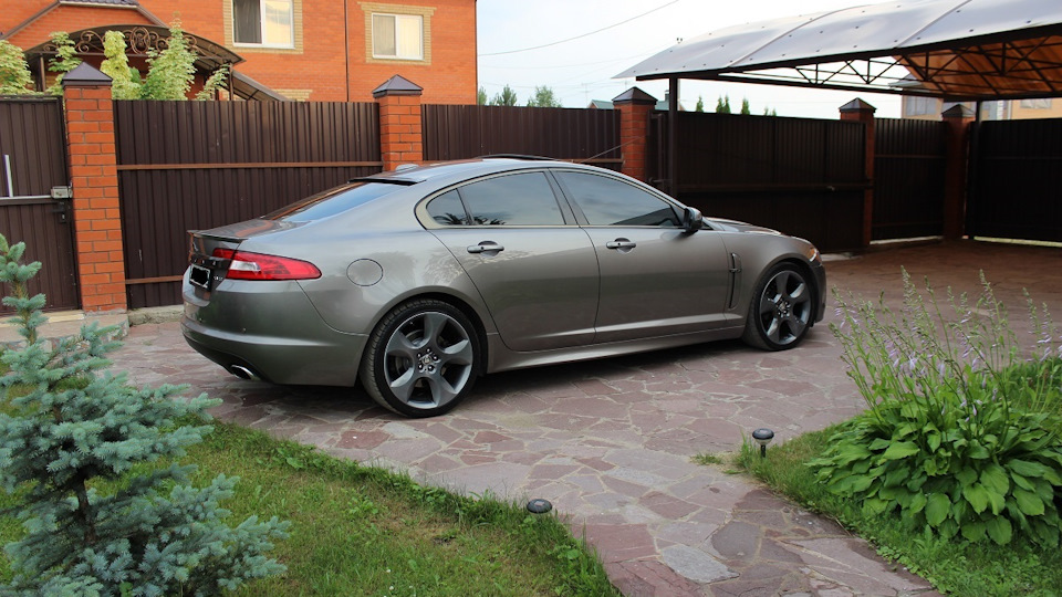 Jaguar XF sv8 2008