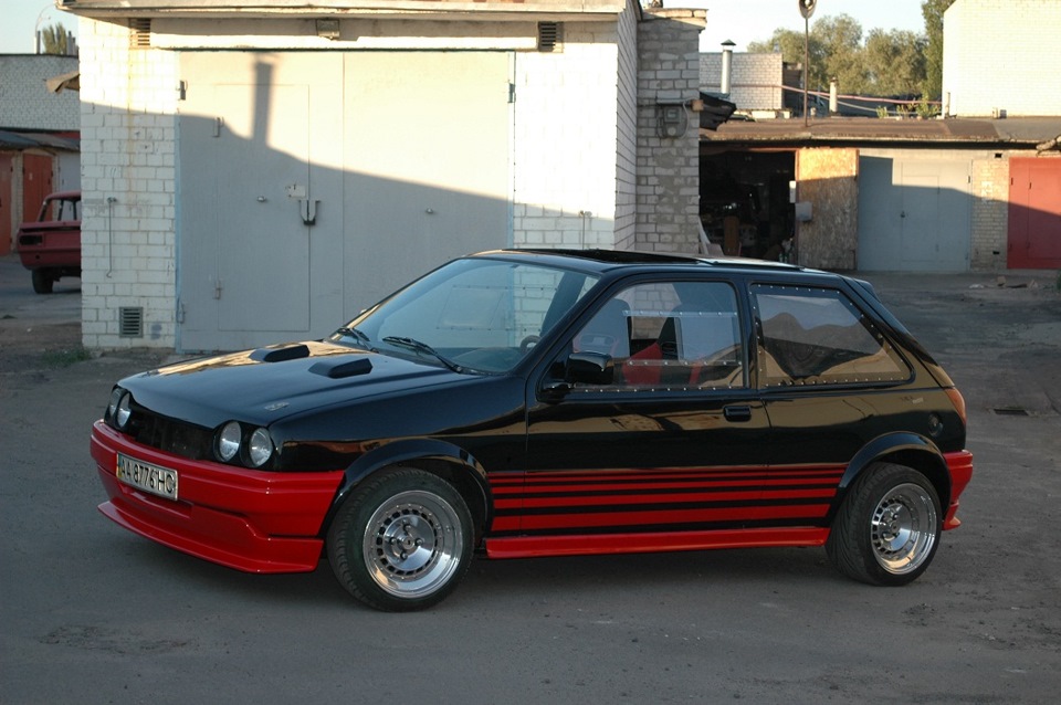 Ford Fiesta ралли 1990