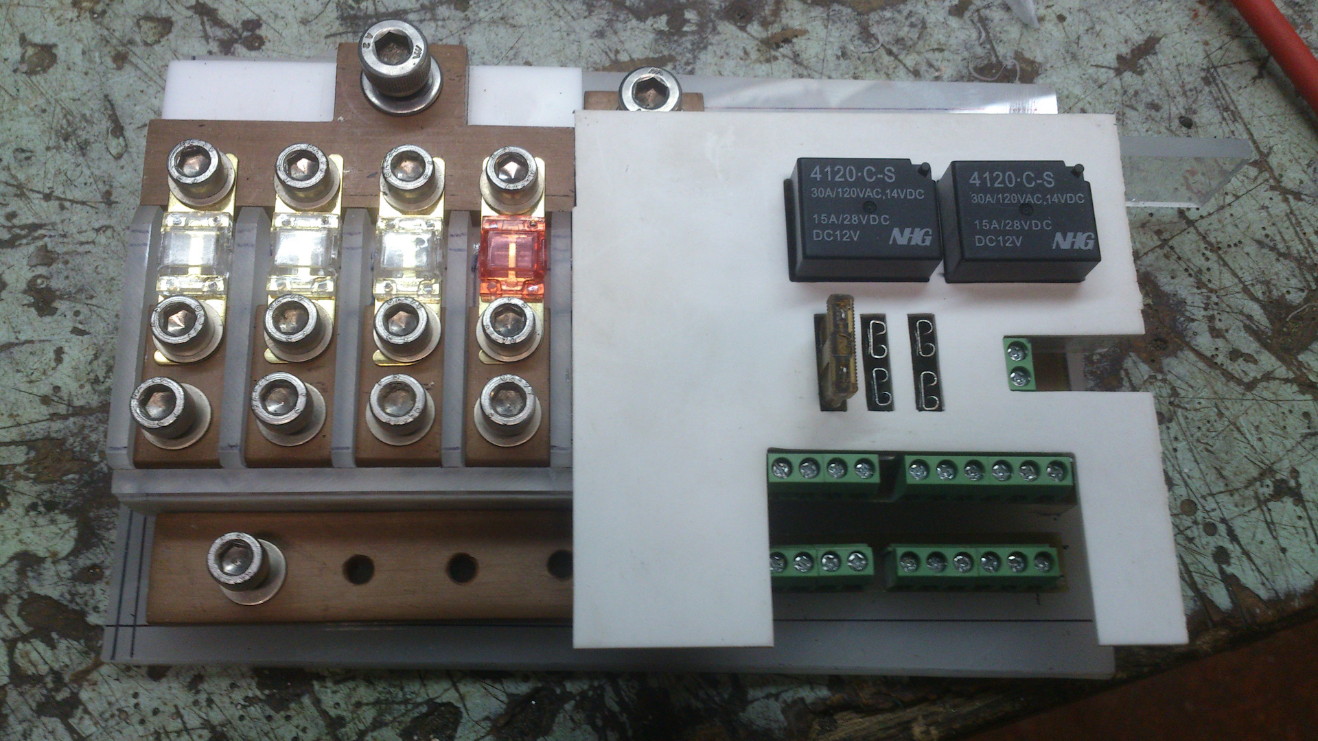 дистрибьютор питания dc12v