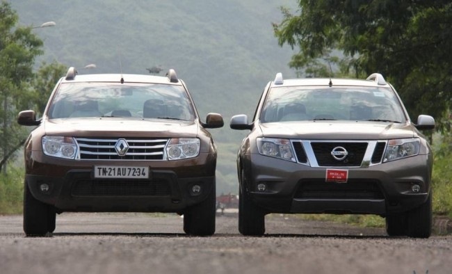 avtomobili bliznecy odinakovye mashiny