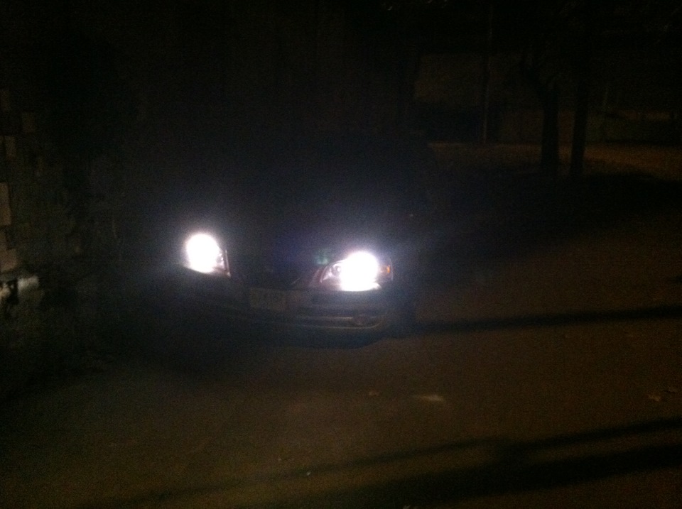 Светодиоды вместо передних габаритов. — Hyundai Elantra (3G), 2 л, 2005 ...