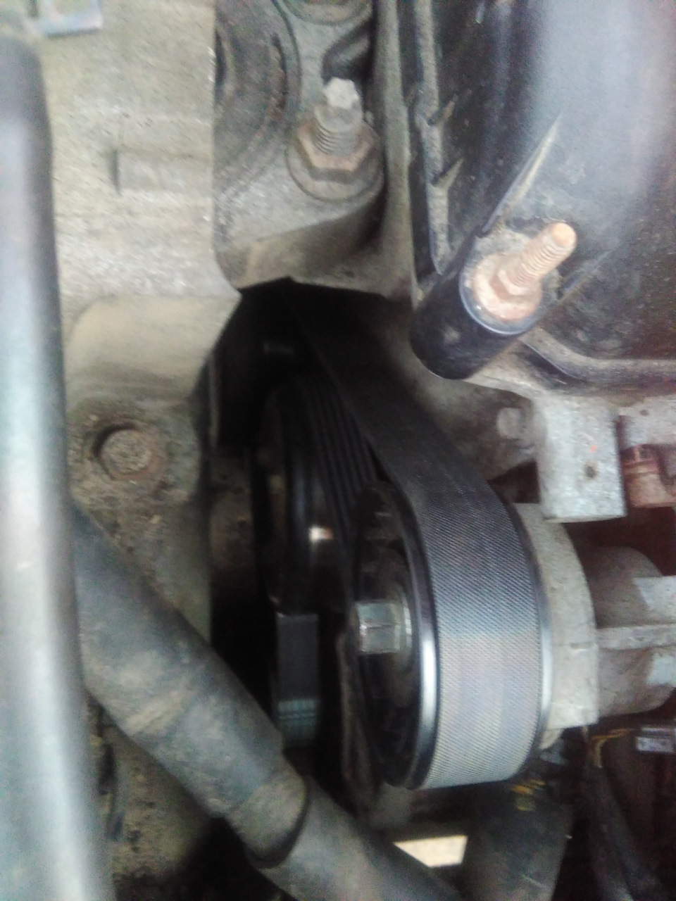 Как снять ремень мазда 3 Ремень генератора - Mazda 3 (1G) BK, 2 л, 2008 года поломка DRIVE2