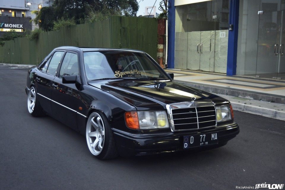 Mercedes w124 stance