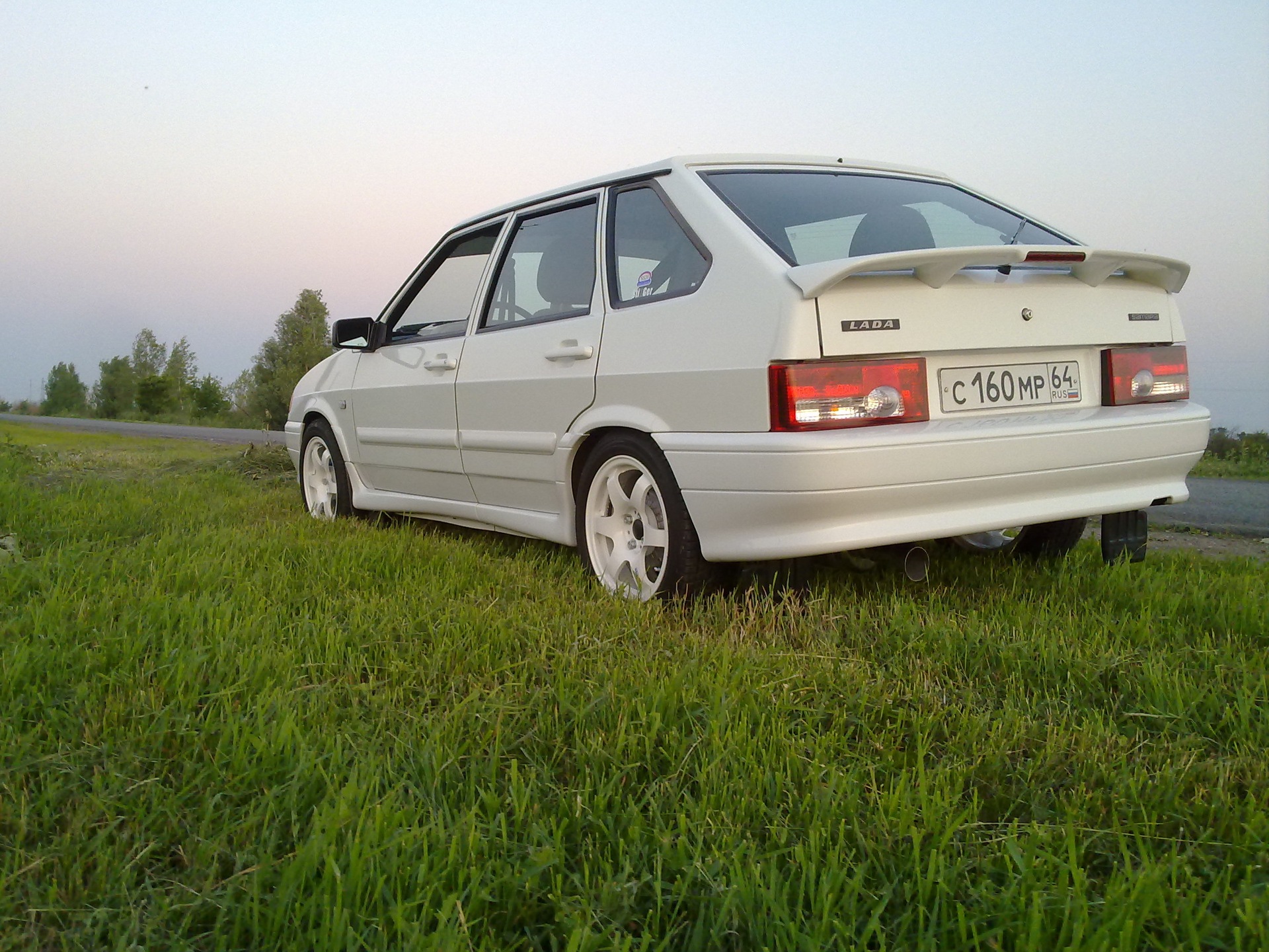 Lada 2114 белая