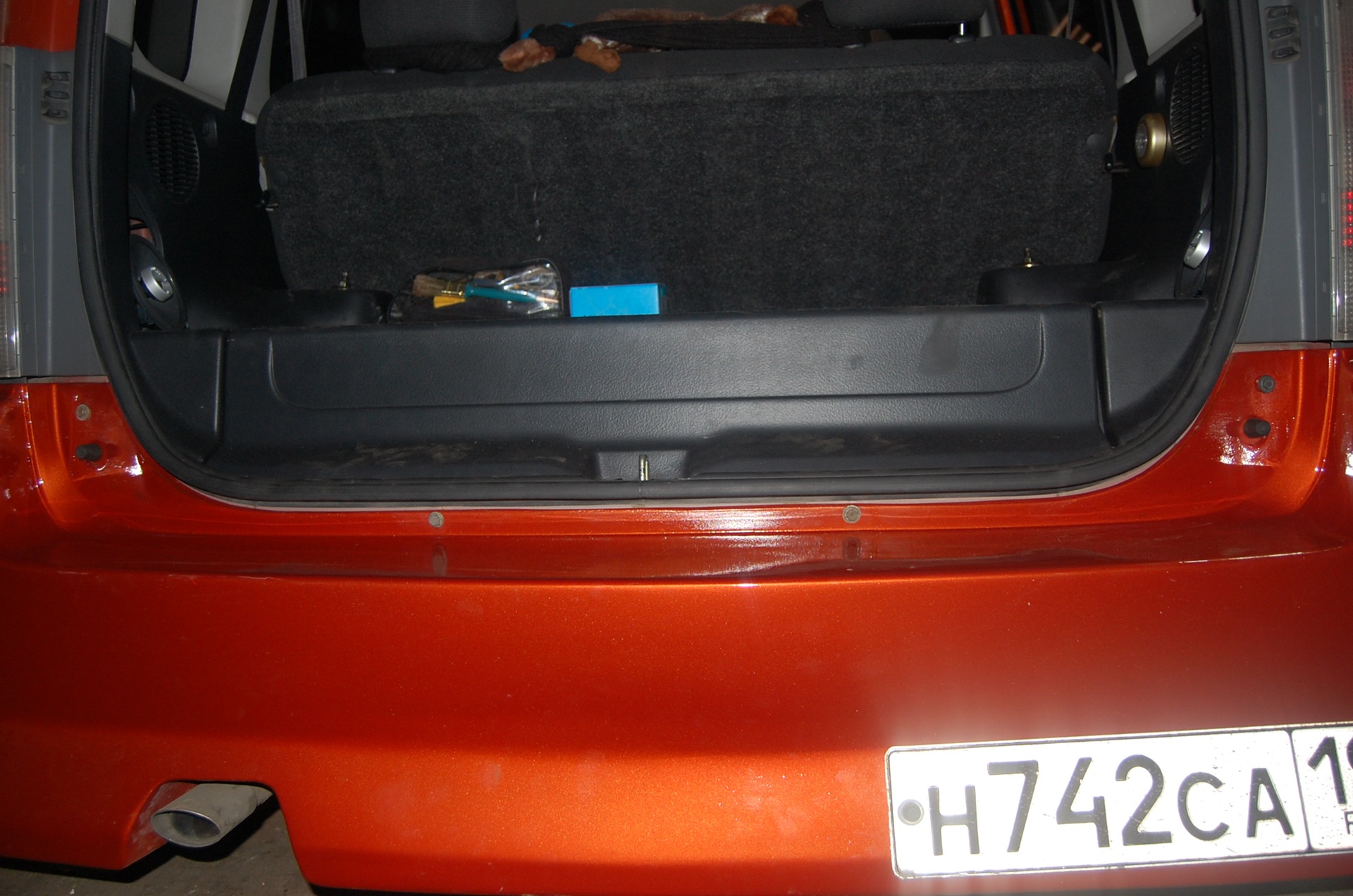 Installing Fabulos - Toyota bB 15L 2003