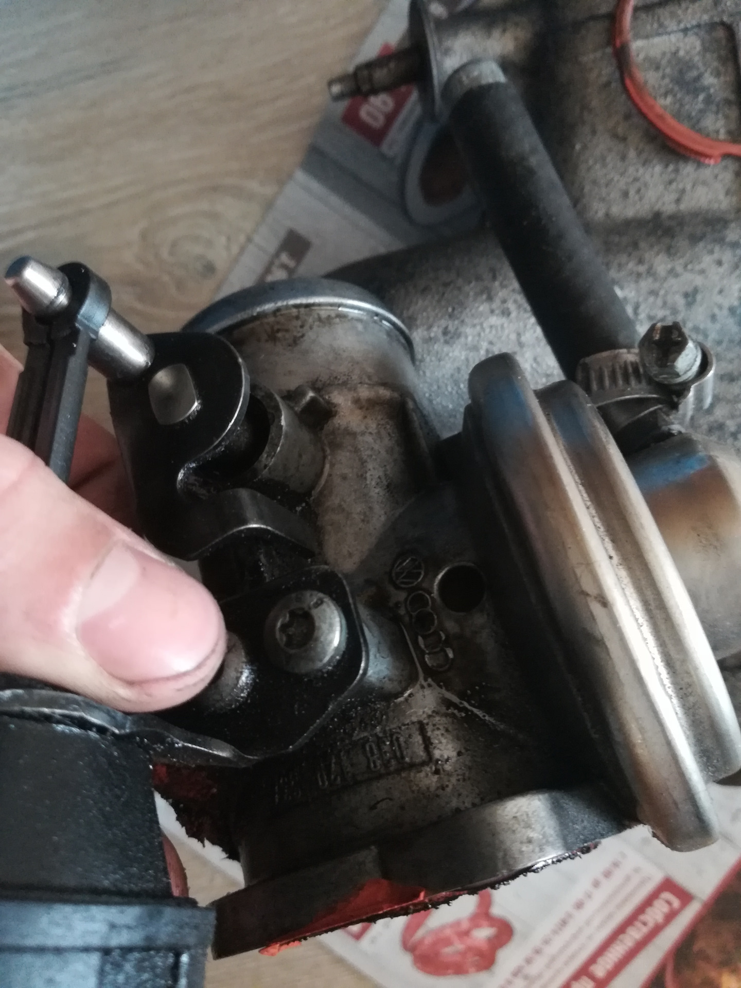 Как устранить течь масла с клапана егр — Audi A6 Avant (C5), 1,9 л ...