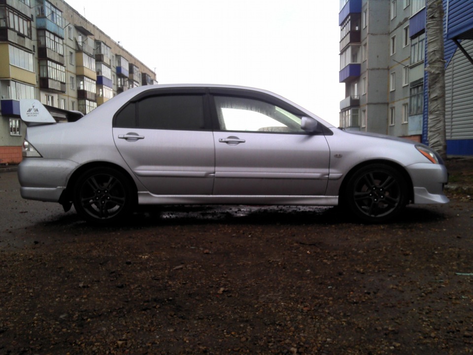 Клиренс на новых пружинах. — Mitsubishi Lancer IX, 2 л, 2004 года ...