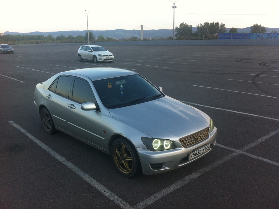 тупо фото) — Toyota Altezza, 3 л, 2001 года | просто так | DRIVE2