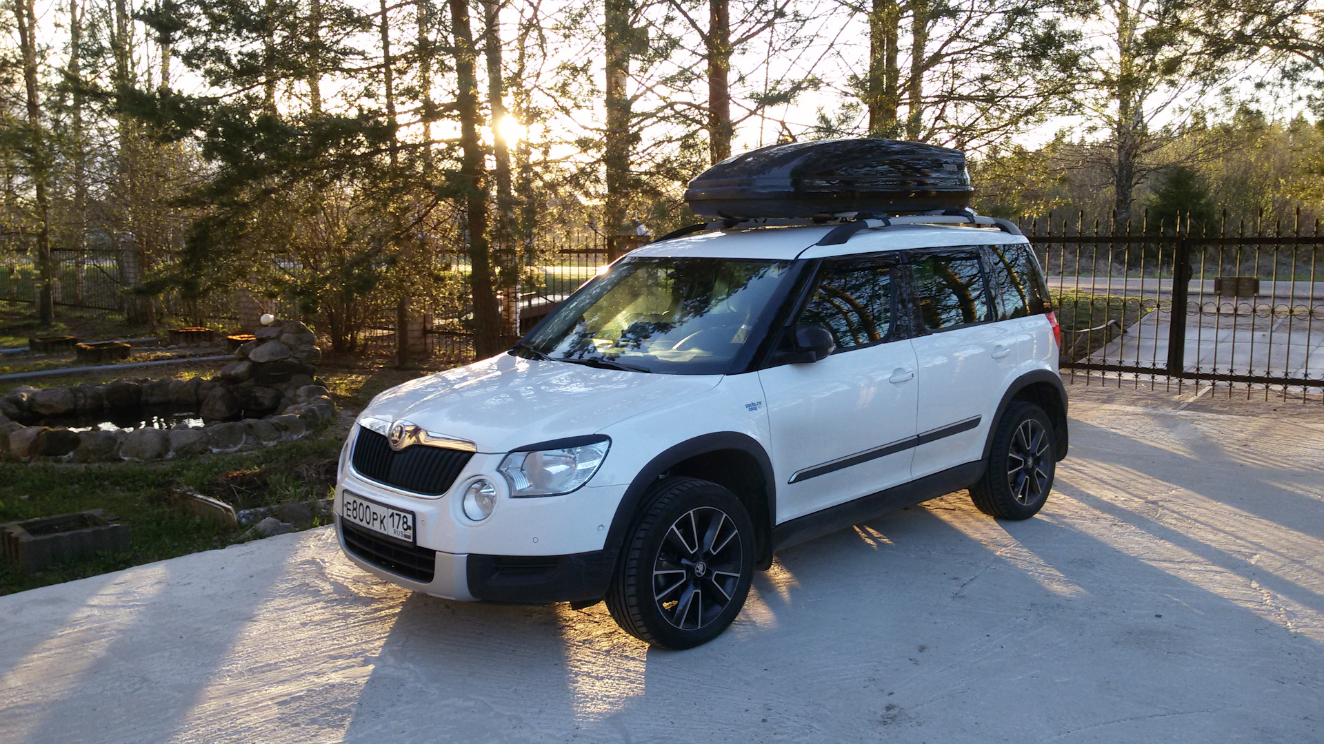 Етти феодосия. Skoda Yeti Offroad. Skoda Yeti Offroad Tuning. Skoda Yeti off Road Tuning. Skoda Yeti r19.