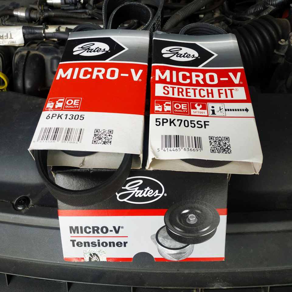 Замена приводных ремней и ролика — Ford C-Max I, 2 л, 2007 года ...