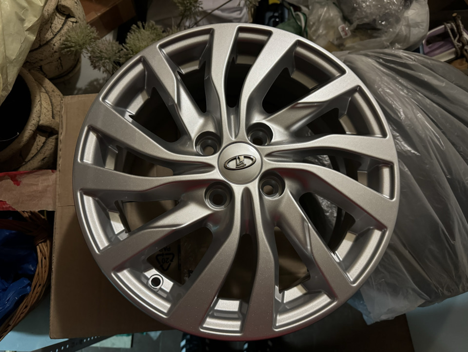 Литые диски на лето — Lada Vesta SW (NG), 1,8 л, 2024 года | колёсные ...