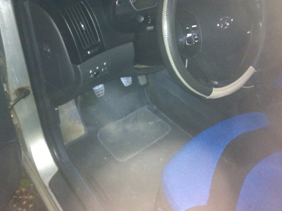 Подсветка под ноги — Hyundai Elantra (4G), 1,6 л, 2006 года ...