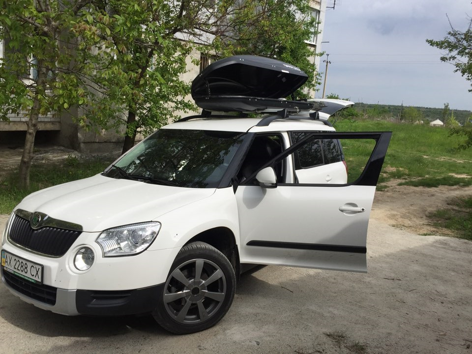 Багажник етти. Skoda Yeti автобокс. Бокс для Skoda Yeti. Skoda Yeti багажник. Terra Drive 480.