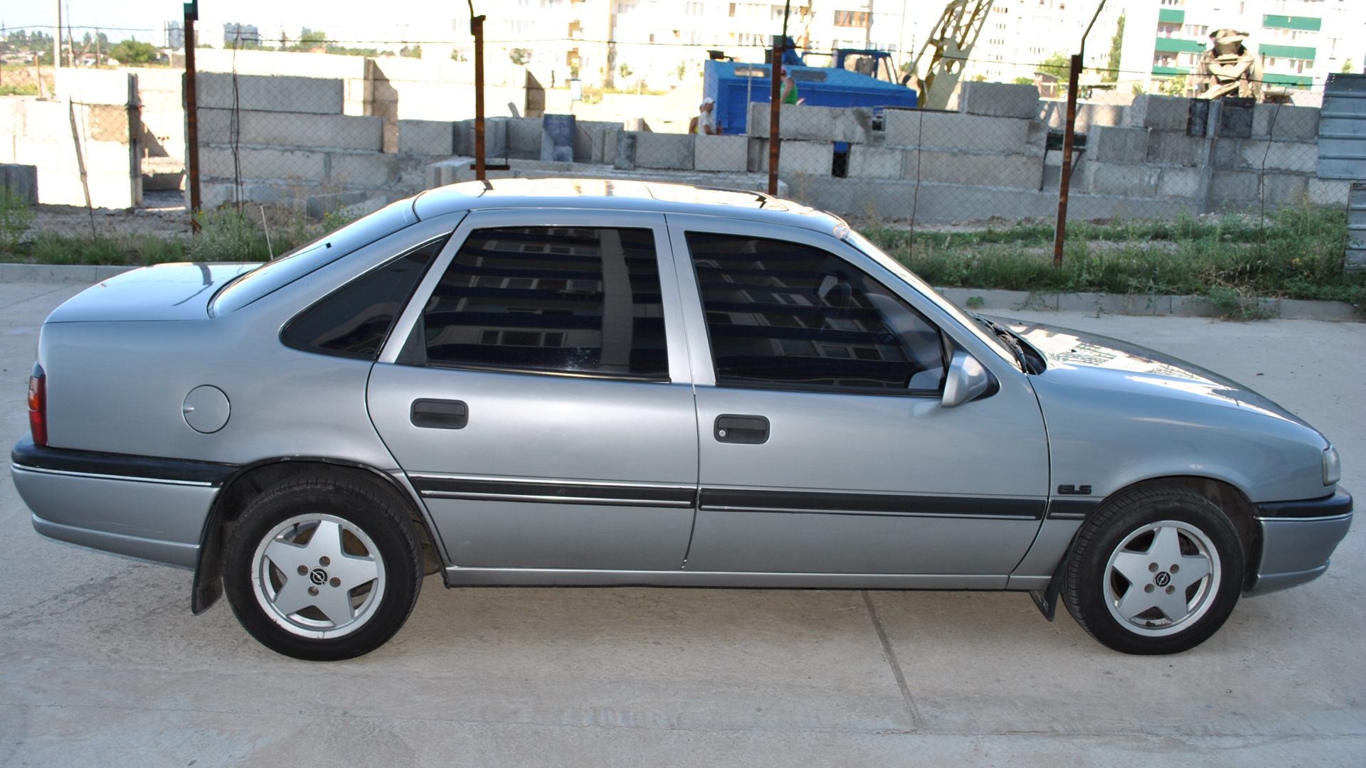 Opel vectra a gt. Опель вектра 1993 хэтчбек. Опель вектра а 1993 1. Опель вектра 93 год. Опель вектра 93 год.