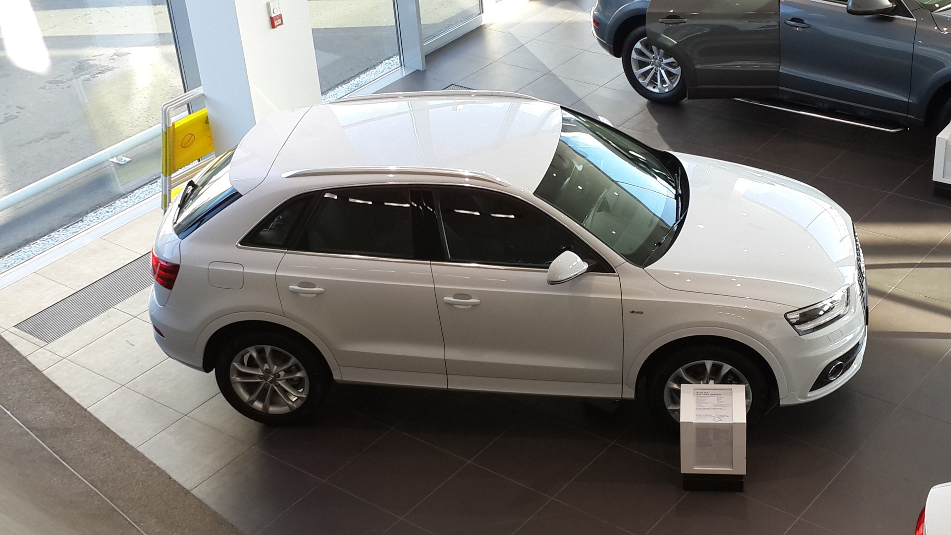 Audi Q3 (1G) 2.0 бензиновый 2013 | S-line 2.0 турбо на DRIVE2