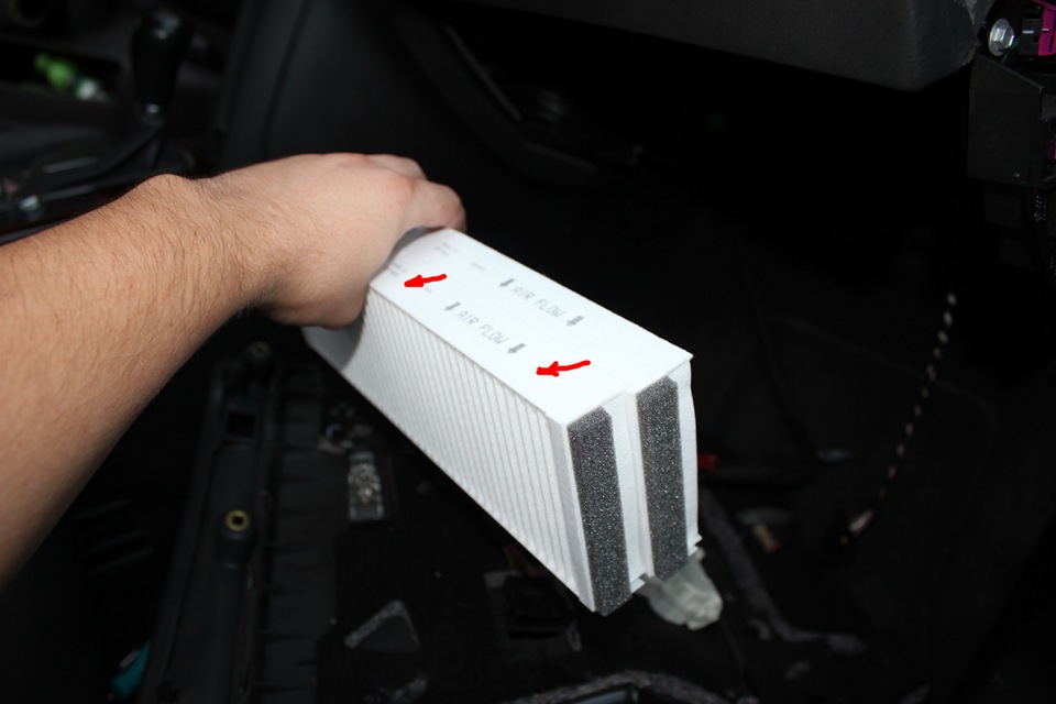 Замена салонного фильтра — Audi A6, 2008 года на DRIVE2