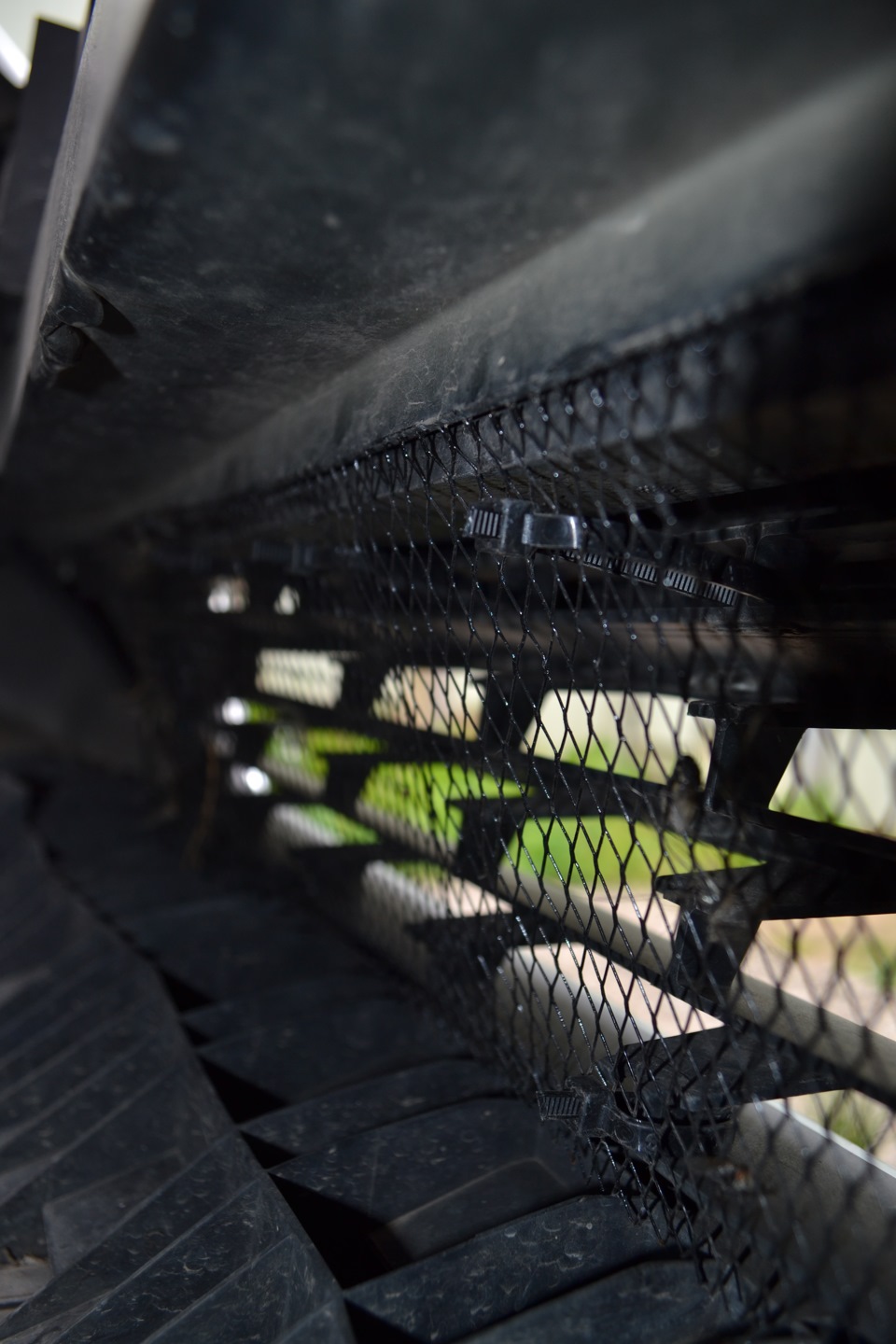 Против мух и камней — Opel Zafira B