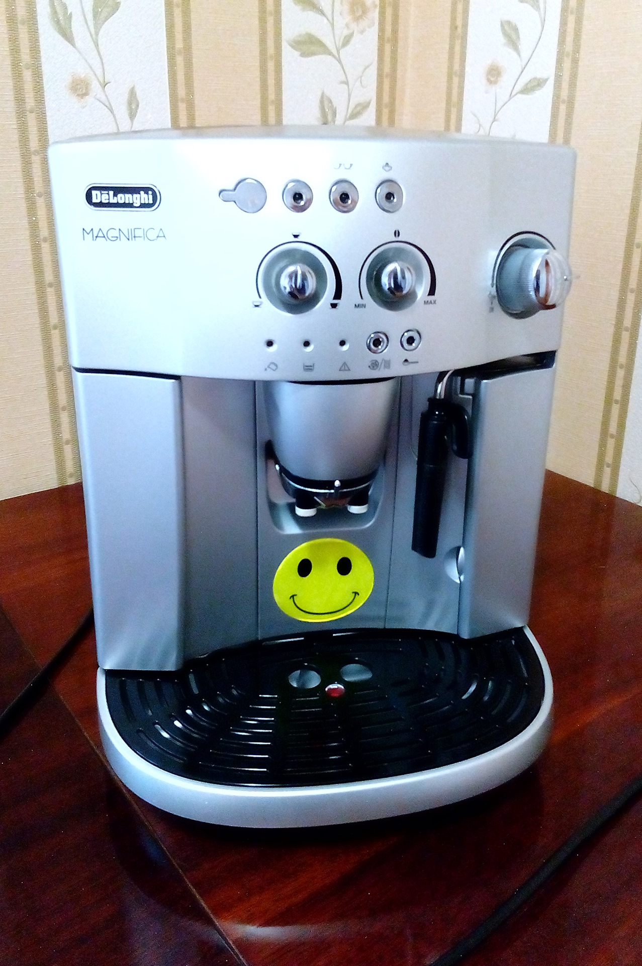 Delonghi 4200. Как промывать кофемашину Delonghi внутренней блок.